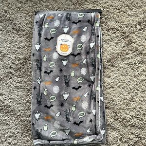 Halloween blanket 48”x58”